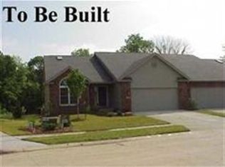 1351 33rd Avenue Cir, Silvis, IL 61282