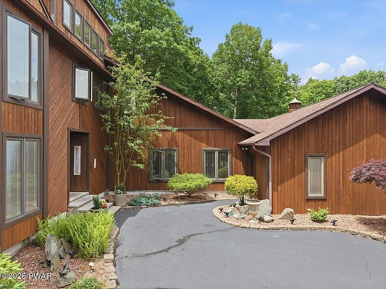 1075 Acacia Dr — Photo 42