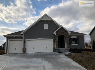 12126 S Pine St, Olathe, KS 66061