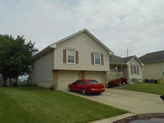 2nd image of 928 Stone Brook Ln