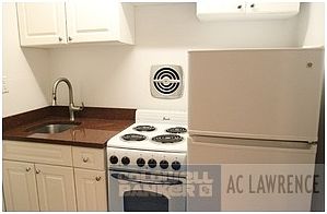 3rd image of 118 E 92nd St APT 4A