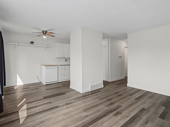 5th image of 16 Beaver Dam Pl NE #16