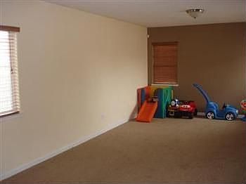 2nd image of 21 Bellows Pond Pl