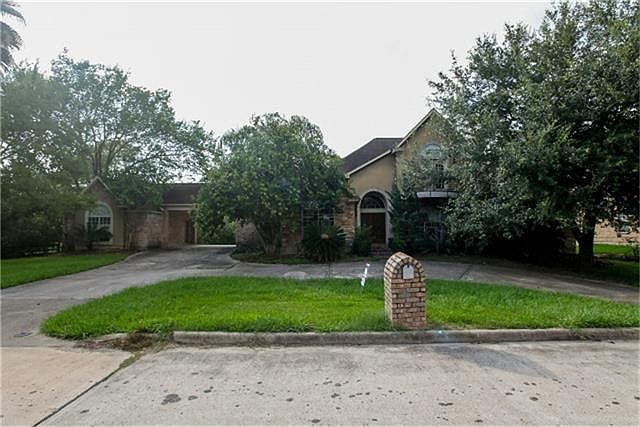 1st image of 3311 Glastonbury Dr
