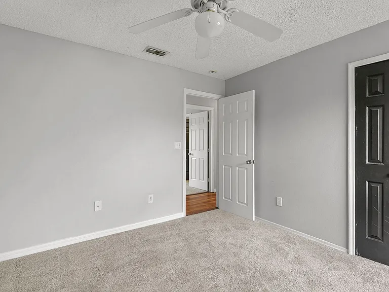 301 S Capen Ave — Photo 14
