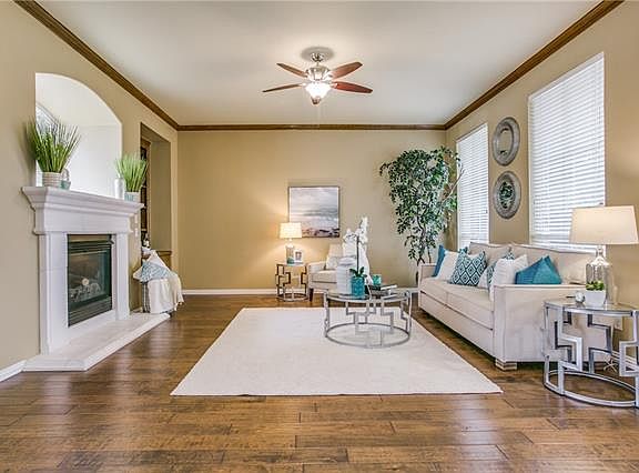 3rd image of 6909 Admirals Cove Ct