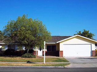 204 E Leland Way, Hanford, CA 93230