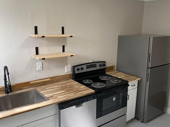 3rd image of 1223 Wateree St #5