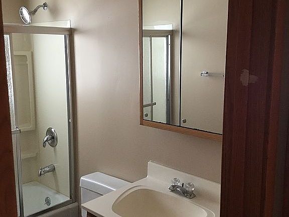 Main floor bath