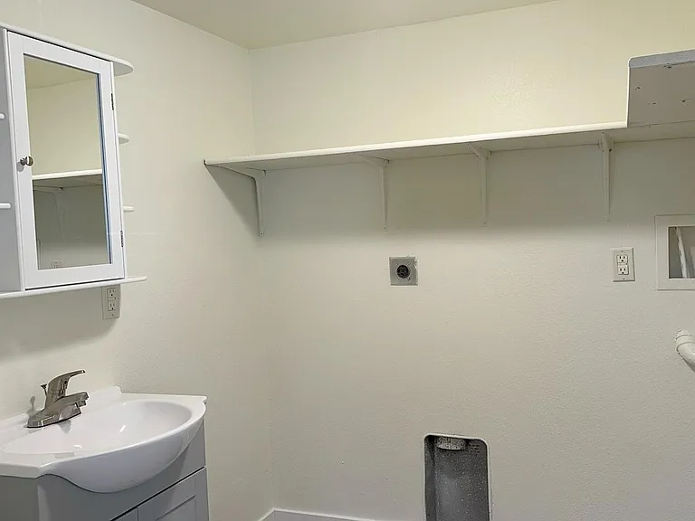 Unit Photo