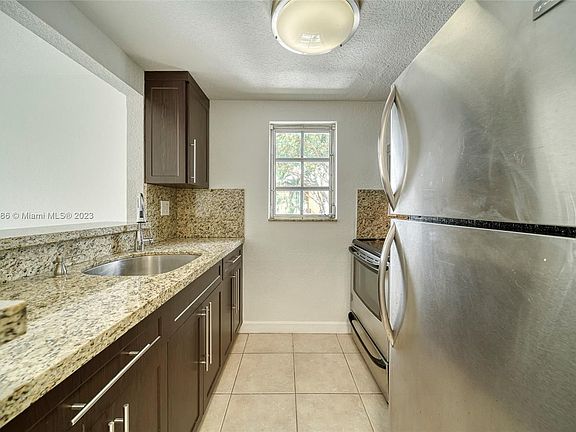 4th image of 8600 SW 109th Ave #4227