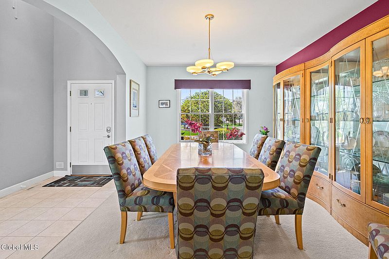 5th image of 4 Camden Court