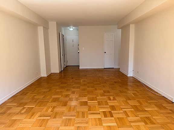 3rd image of 155 E 34th St APT 15O