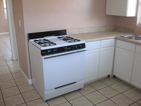 3rd image of 502 Blanche B Littlejohn Trl
