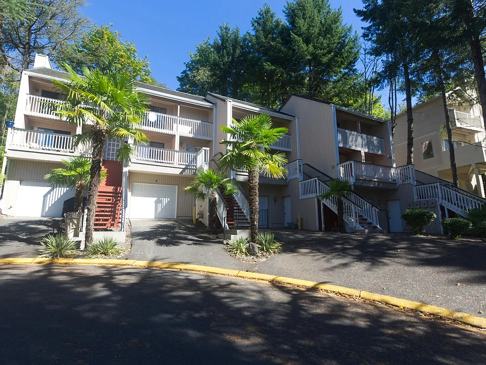 5 Erasmus St #5