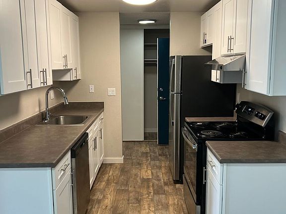 2nd image of 6216 S 153rd St APT 207