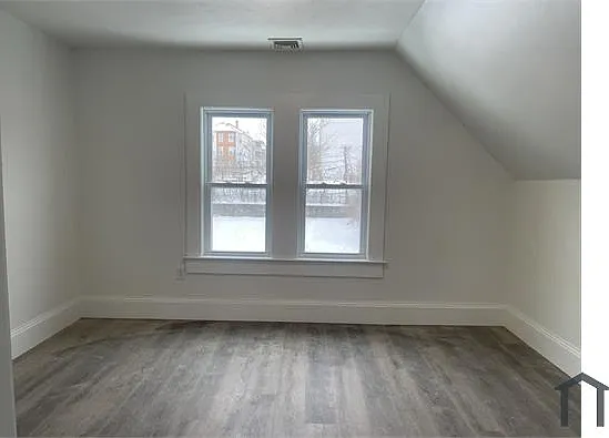 70 Arlington St #3 — Photo 8