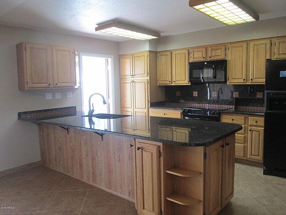 5th image of 2526 E Manhatton Dr