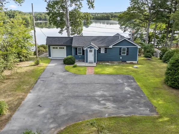 95 Pineland Ave, Worcester, MA 01604