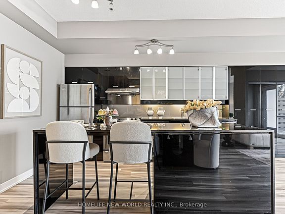 5th image of 19 Singer Ct #Townhouse 2