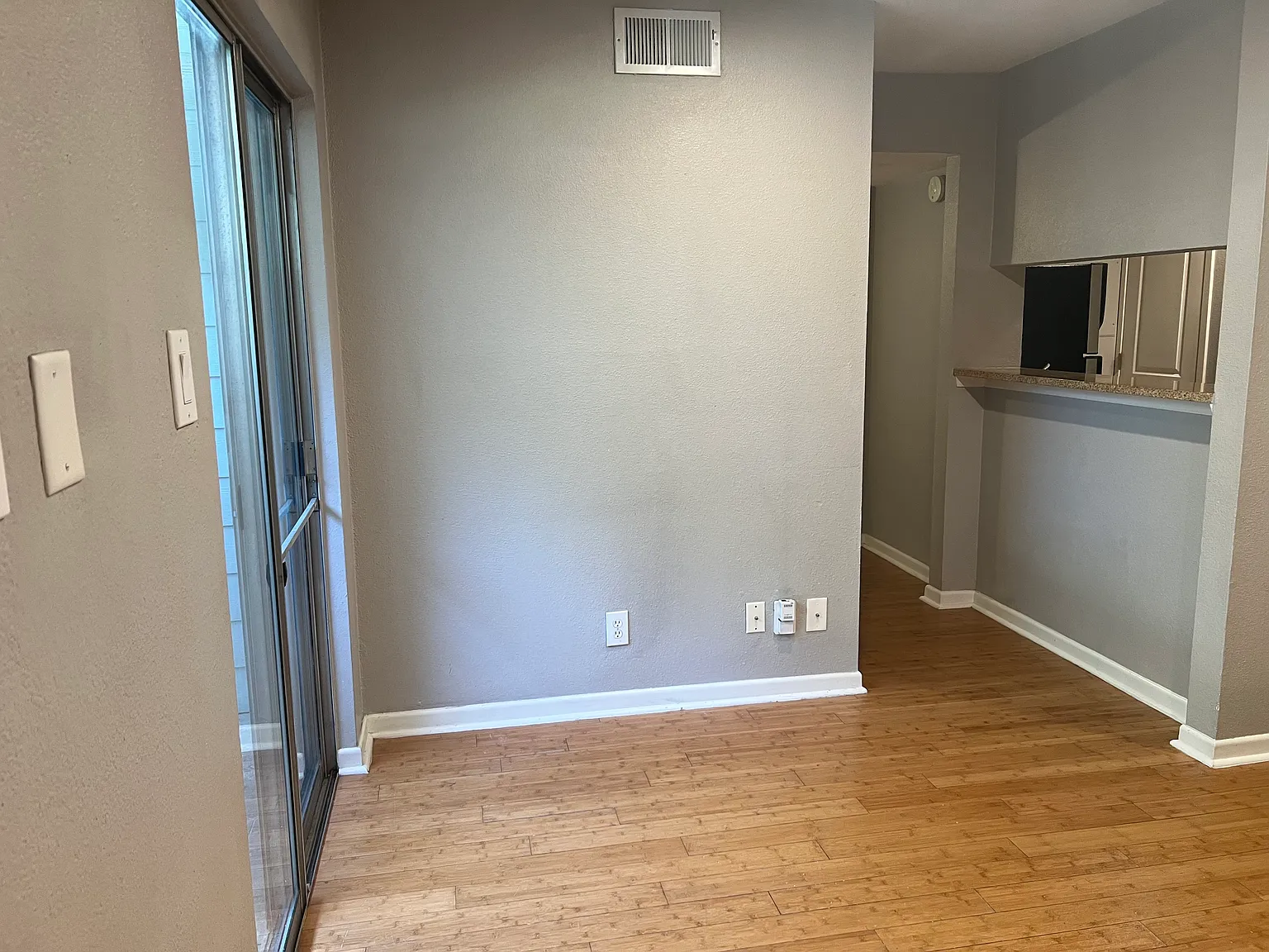 2 bed, 620 sqft, $1,395 — Photo 2