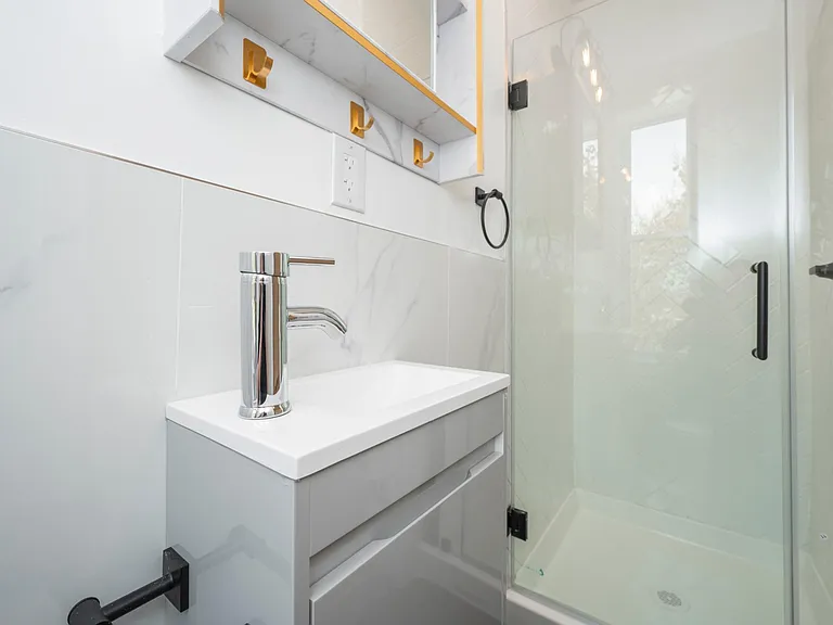 1617 Harrison St — Photo 14