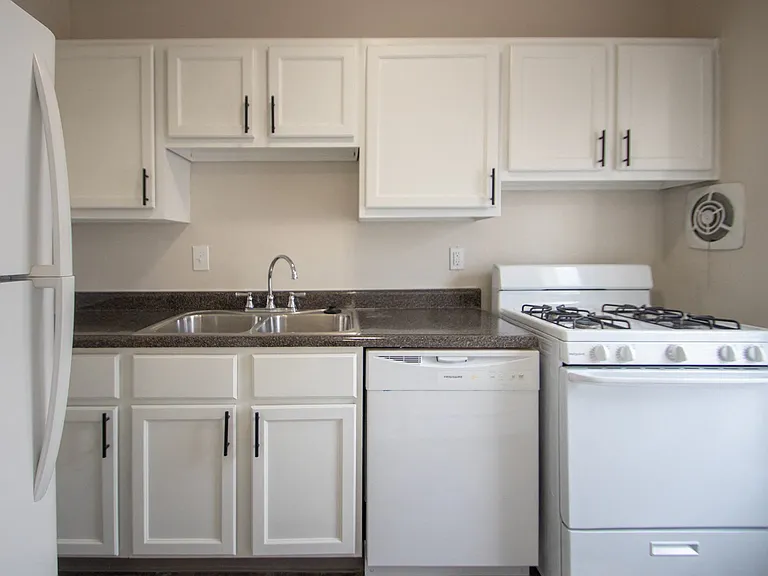 Colonial Ridge — Photo 26