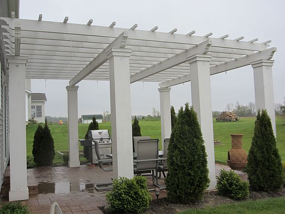 Massive pergola