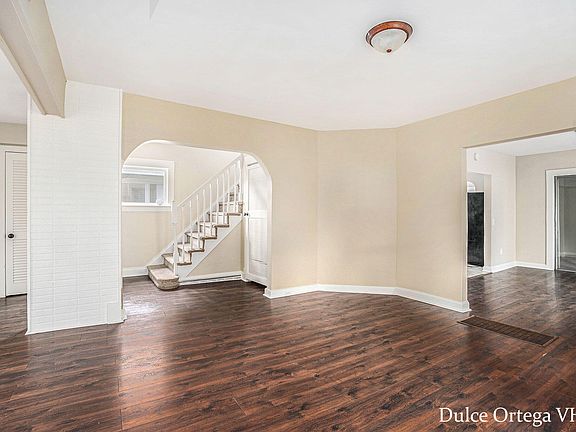 4th image of 2025 Palace Ave SW