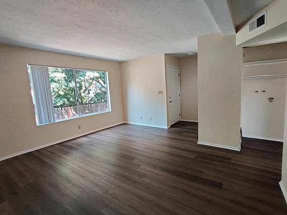 4th image of 2198 E Villa St #5