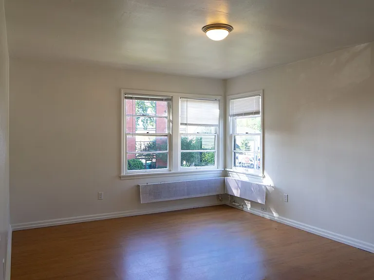 The Interurban Apartments — Photo 6