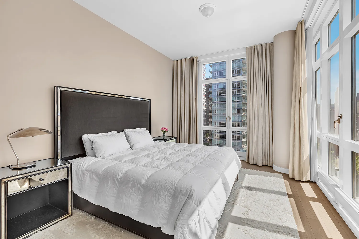 305 East 51st Street — Photo 4