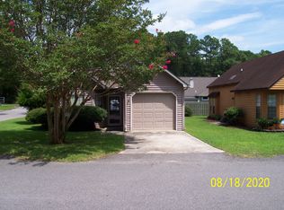 1066 Valley Dr, Calabash, NC 28467