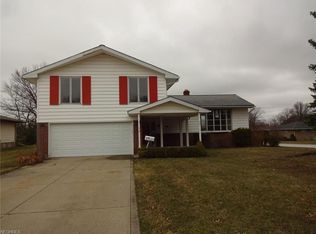1001 Long Ridge Dr, Seven Hills, OH 44131