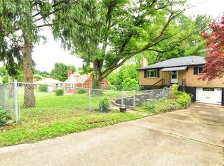 3261 Coulterville Rd, McKeesport, PA 15131