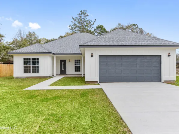 1800 S 4th St, Ocean Springs, MS 39564