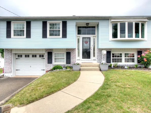 206 Buchanan Ave, Edgewater Park, NJ 08010