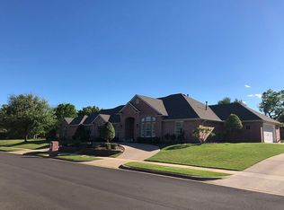1704 Dickerson Dr, Pantego, TX 76013