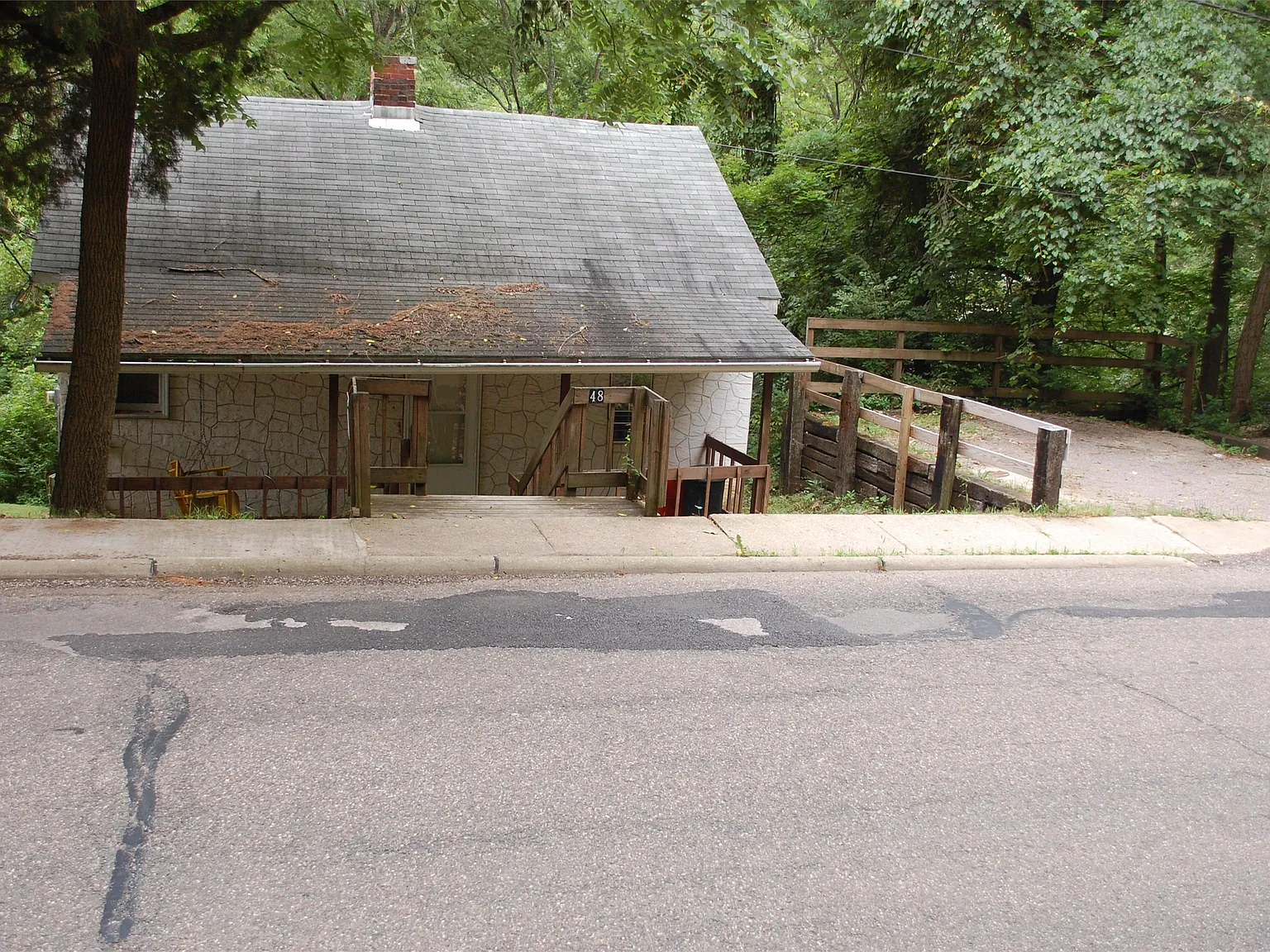 48 Madison Avenue - Single House — Photo 2