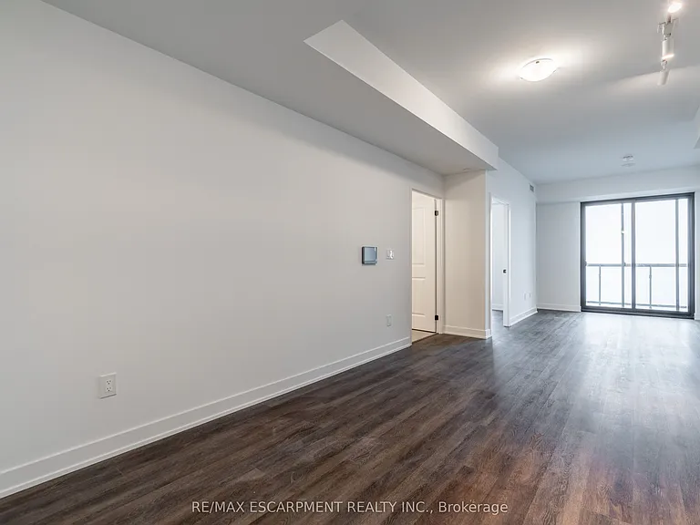 2075 Lakeshore Rd #1205 — Photo 3