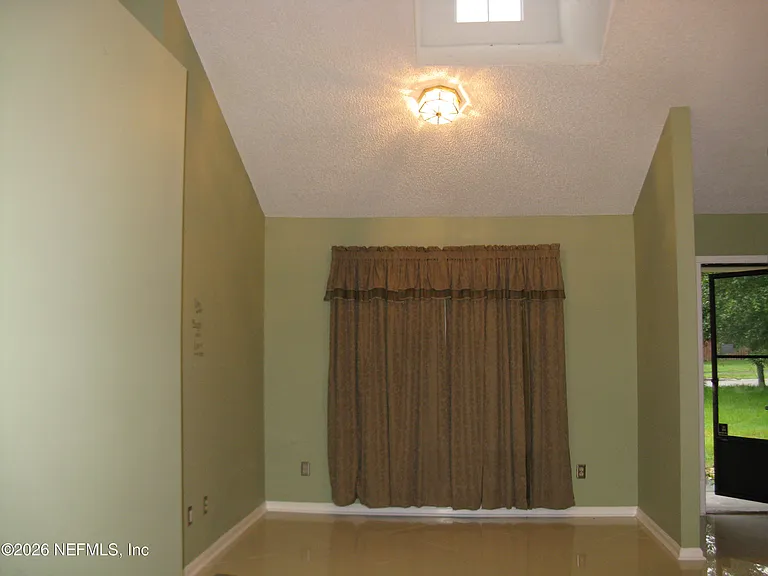 8464 Three Creeks Blvd — Photo 8