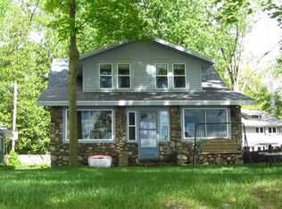 546 E Clear Lake Dr, Fremont, IN 46737