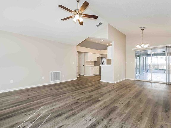 3rd image of 4551 Oak River Cir