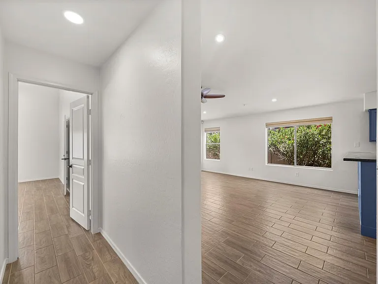 10290 E Mallow Cir — Photo 17