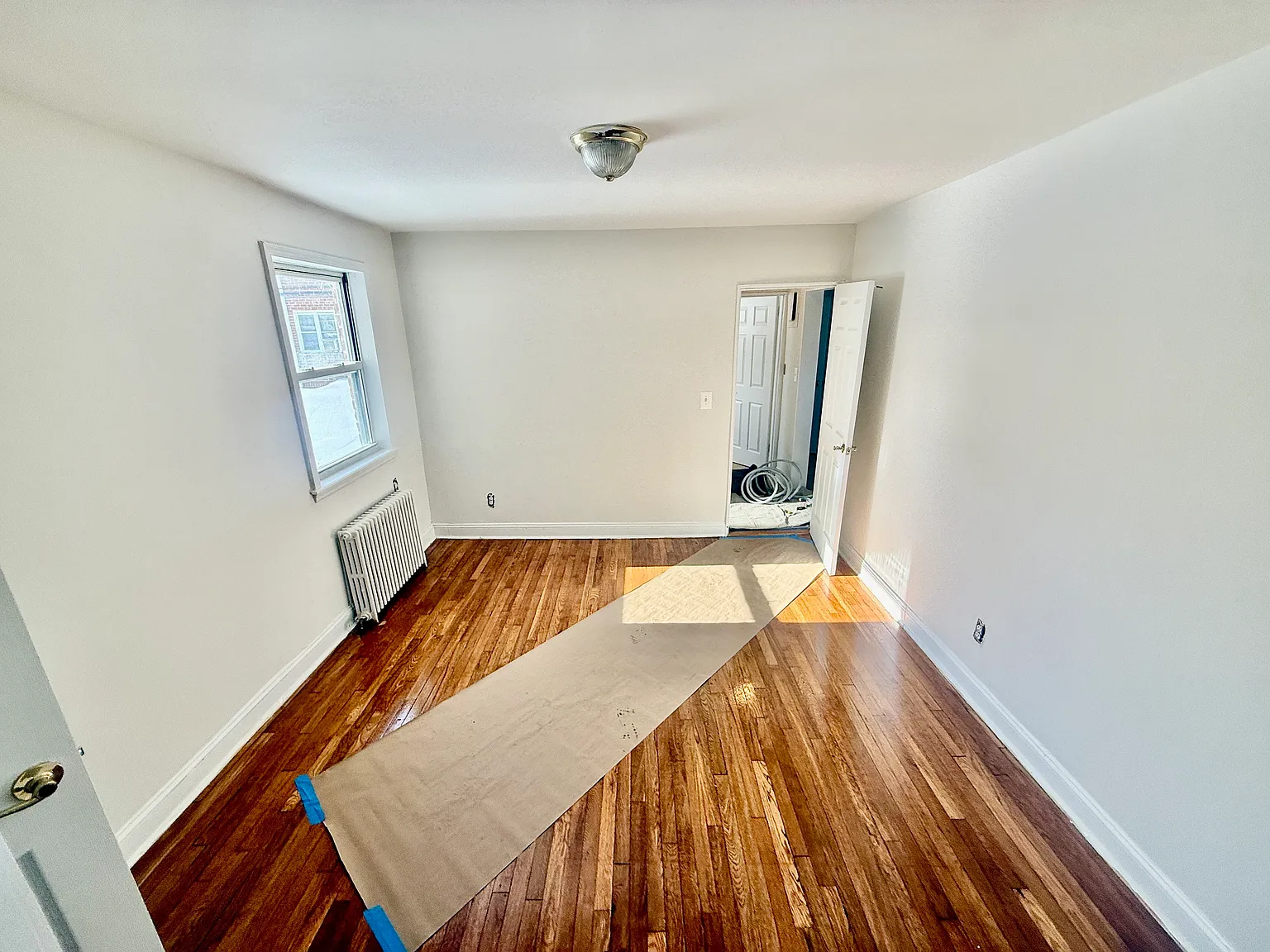 2 bed, 900 sqft, $2,549 — Photo 2
