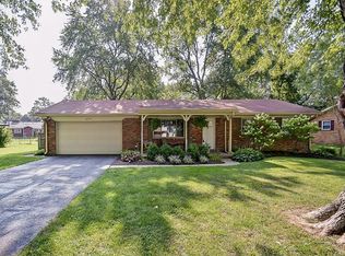 477 Green Valley Dr, Greenwood, IN