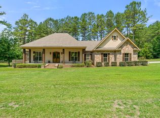 3 Magnolia Crossing Rd, Sumrall, MS 39482