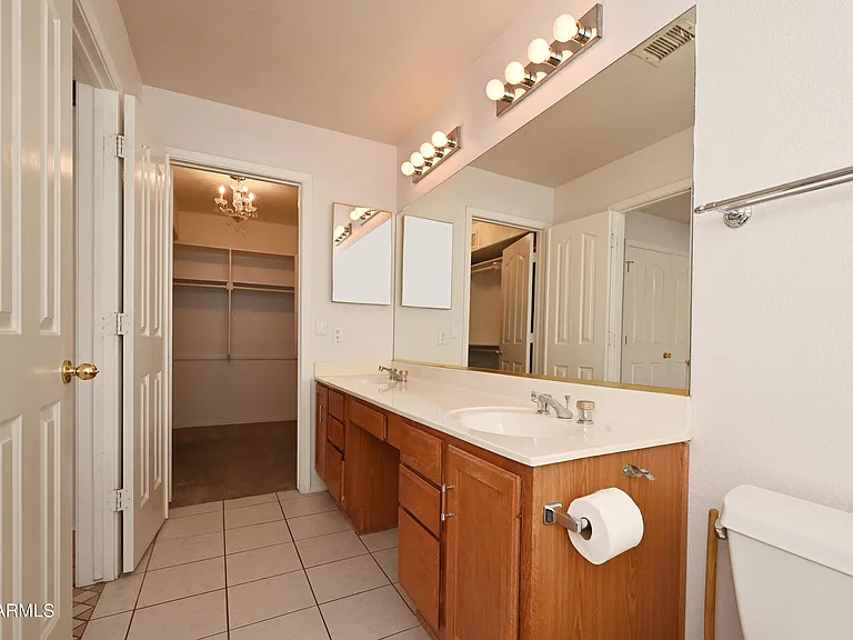 5730 E Gelding Dr — Photo 19