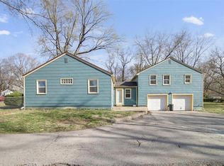 12805 8th St, Grandview, MO 64030