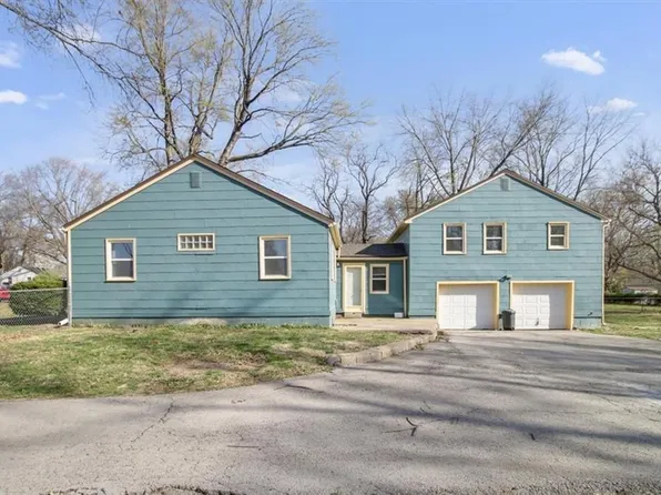 12805 8th St, Grandview, MO 64030